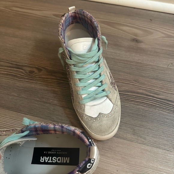 Golden Goose!!! very good condition, like new. worn maybe twice - Picture 2 of 7